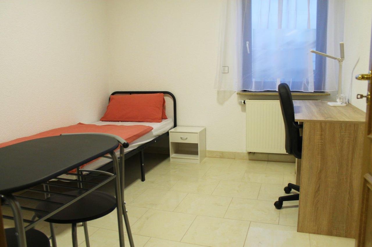 Spacious Apartment In Industrial Area Λούντβιχσμπουργκ Εξωτερικό φωτογραφία
